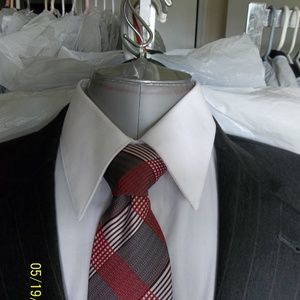 Carta5- Jos A Bank 2Btn Gray Pinstripe Suit